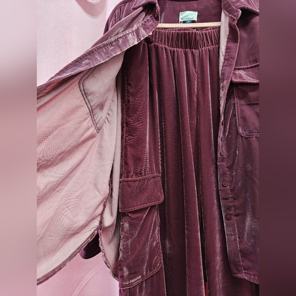 Universal Threads Burgundy 2pc Pajama Set Sz. M - Picture 2 of 5